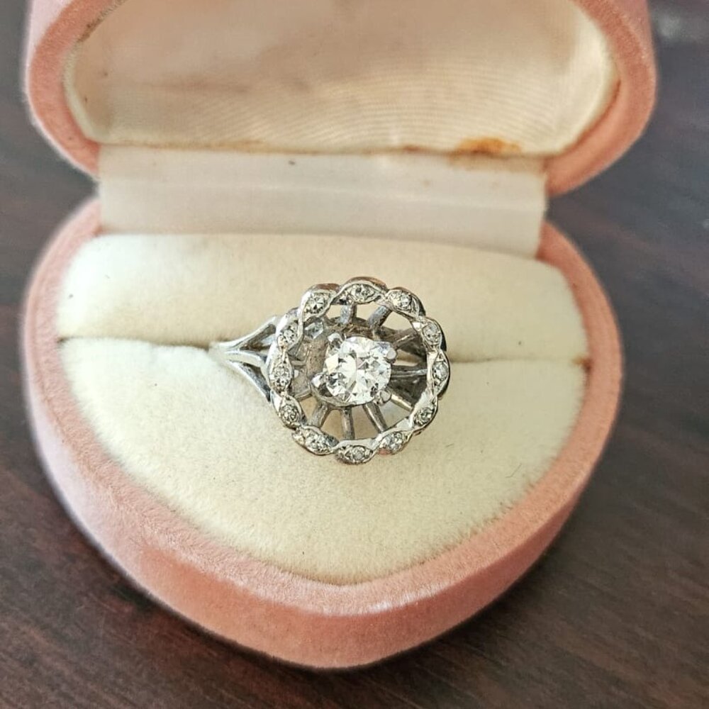 Diamond & White Gold Ring